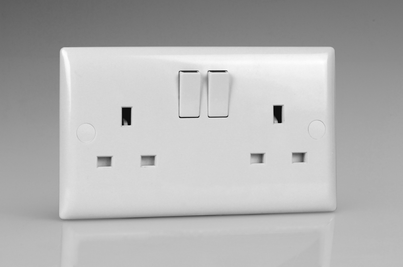 2-Gang 13A Switched Socket (Single Pole)